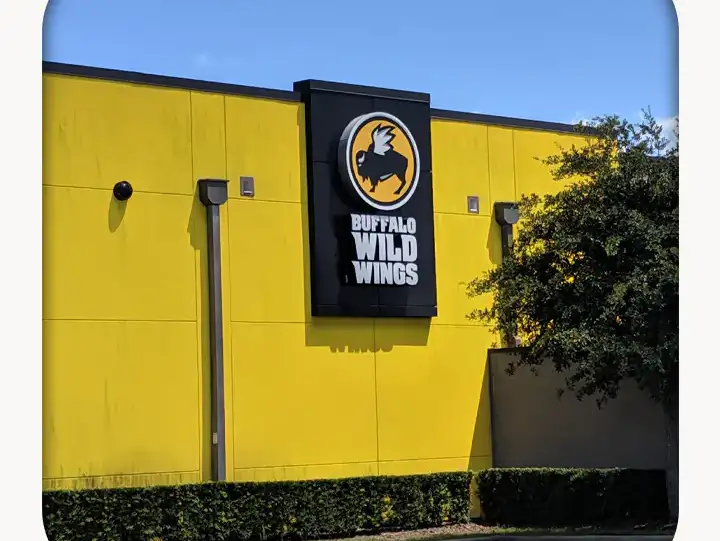 B-Dubs happy hour menu